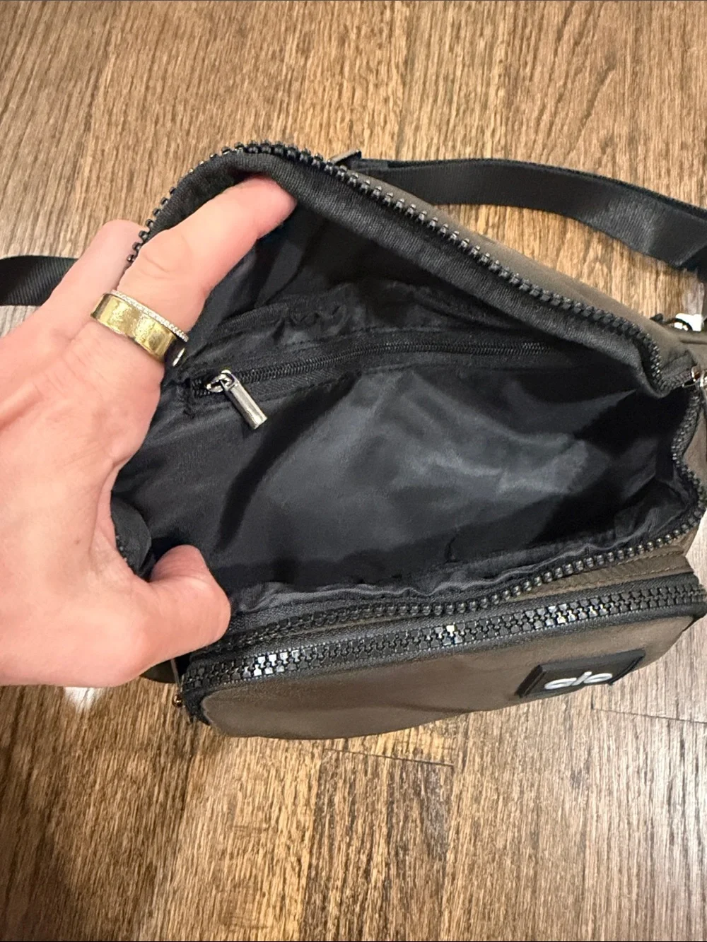 ALO Yoga Brown Waist Bag - Compact Everyday Belt Bag